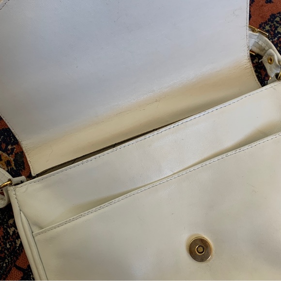 80s White Leather Crossbody - Picture 7 of 8